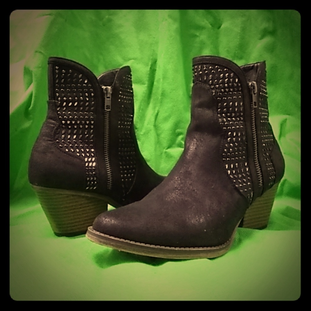 EUC | MIA | Joaquin Black Rhinestone Bootie 7.5
